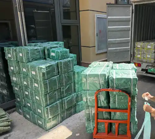 Kundeskabshardwareordre pakket og klar til forsendelse