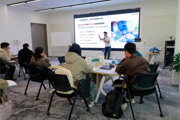 Hvordan forbereder Yitailock sit team til smartere salg og stærkere markedstilstedeværelse?